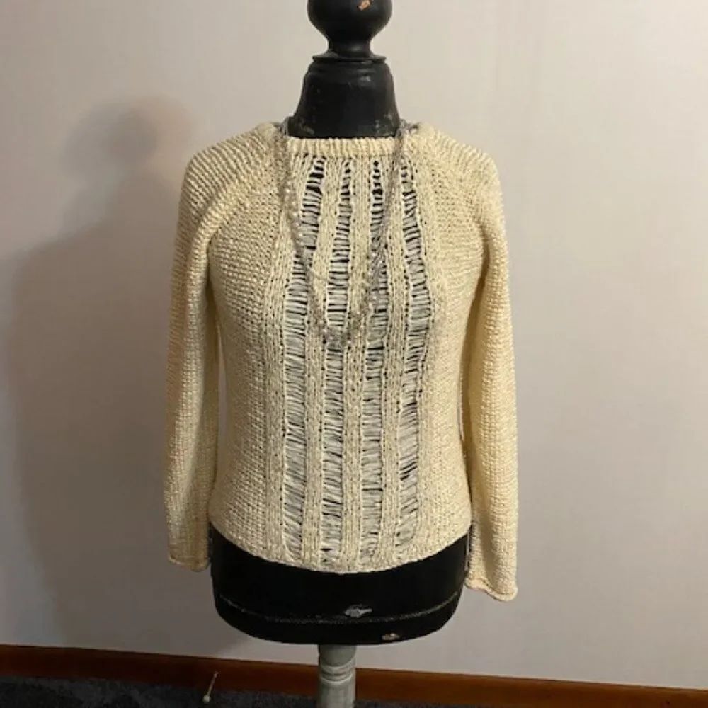 Perry Ellis cream knit sweater, size Medium